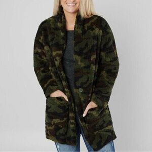 Women’s Camouflage Fleece Jacket